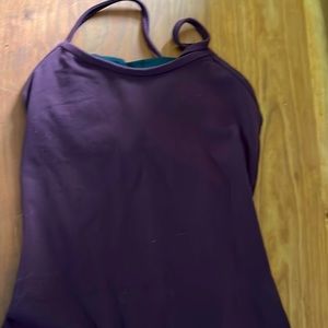 Lululemon maroon tank top with built in sports bra